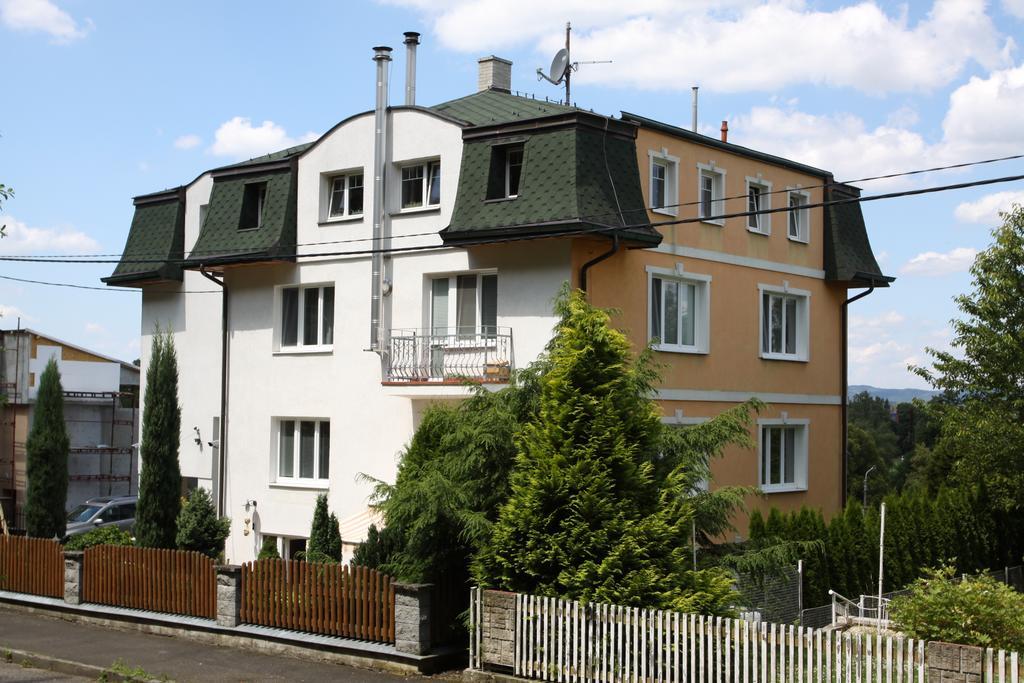 Villa Anastazis - Penzion Eden Karlsbad Exteriör bild